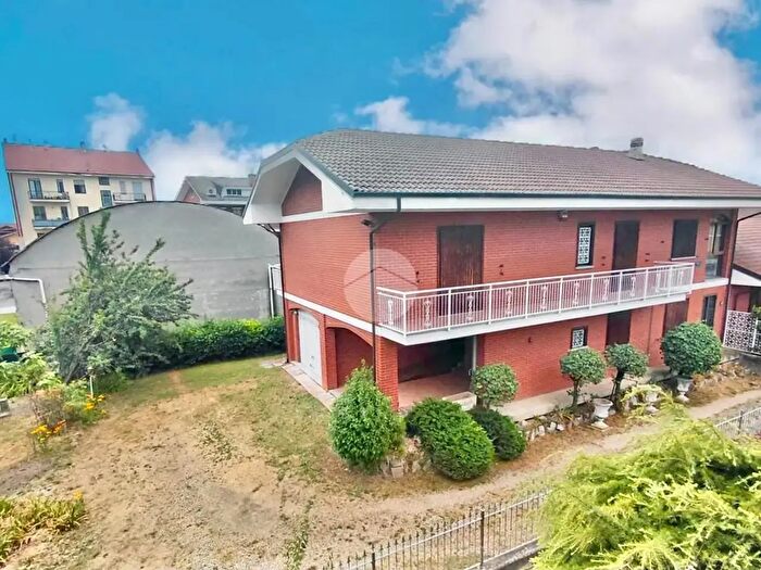 Casa quadrilocale in vendita in Via Moncenisio, Avigliana