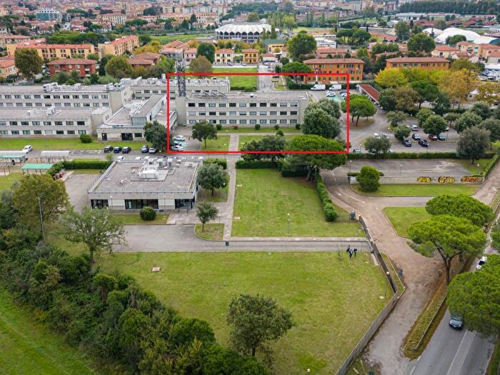 Casa con 6 locali in affitto in Via Andrea Pisano, Porta Nuova Ingegneria, Pisa