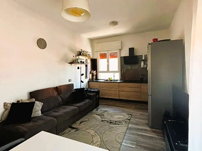 Appartamento trilocale in vendita in Via Stradella, Reggio Emilia