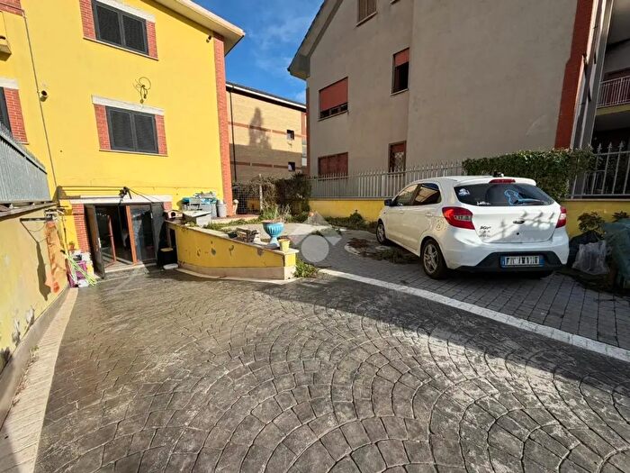 Appartamento quadrilocale in vendita in Via Nazario Sauro, San Cesareo