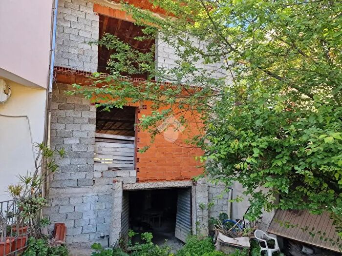 Casa con 6 locali in vendita in Via Dante Alighieri, Badesi