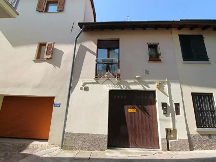 Appartamento monolocale in vendita in Via dellOratorio, Veduggio Con Colzano