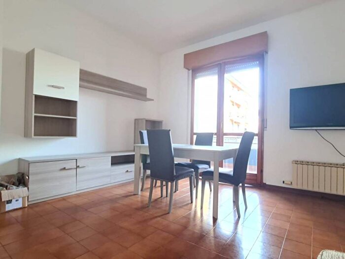 Appartamento trilocale in affitto in Via Toscana, Carugate