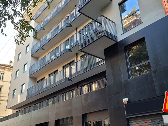 Appartamento bilocale in affitto in Via Edmondo De Amicis, Corso Genova, Milano