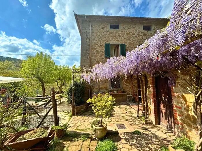 Casa con 6 locali in vendita in Strada Statale Marecc, Sansepolcro