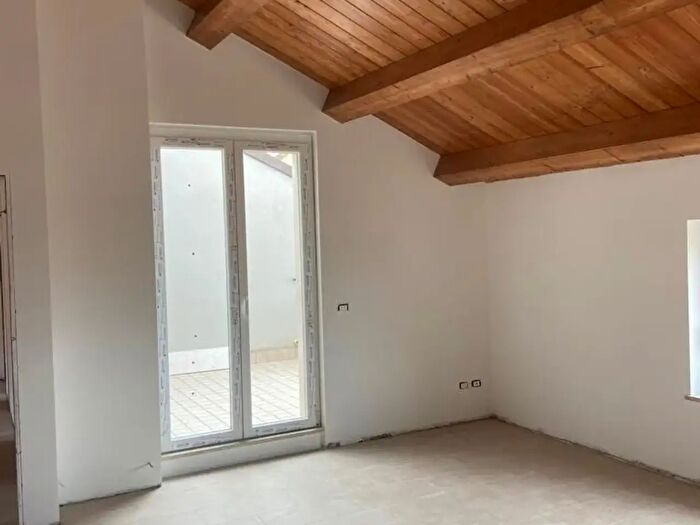 Appartamento con 6 locali in affitto in Via Roncisvalle, Osimo