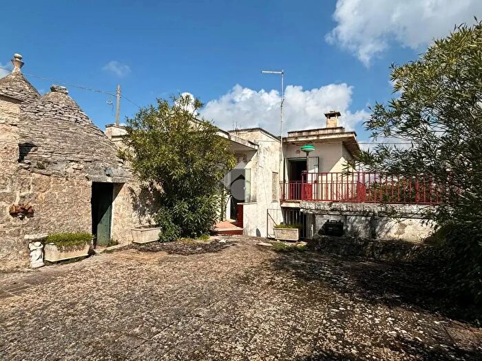 Casa con 13 locali in vendita in Strada Vecchia Ceglie, Martina Franca