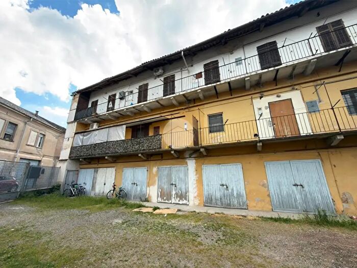 Appartamento con 6 locali in vendita in Via Dalmazia, Vercelli