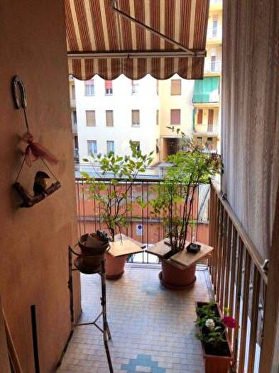 Appartamento quadrilocale in vendita in Via Genova, Piacenza