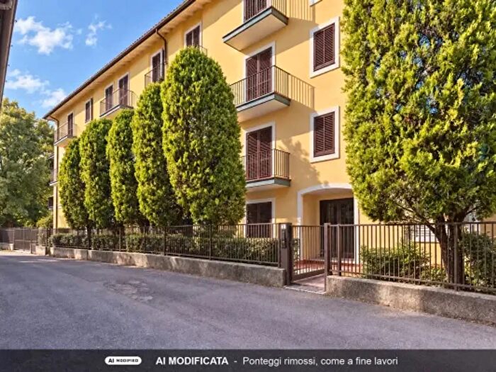 Appartamento trilocale in vendita in Via Asiago, Vimercate