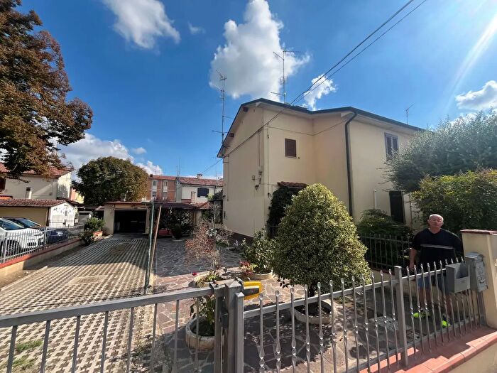 Casa con 5 locali in vendita in Via Aminta, Ferrara