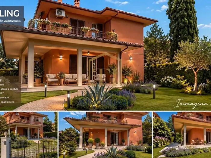 Casa con 8 locali in vendita in Colle Di Val D'Elsa