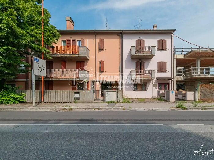 Appartamento quadrilocale in vendita in Via Cervese, Cesena