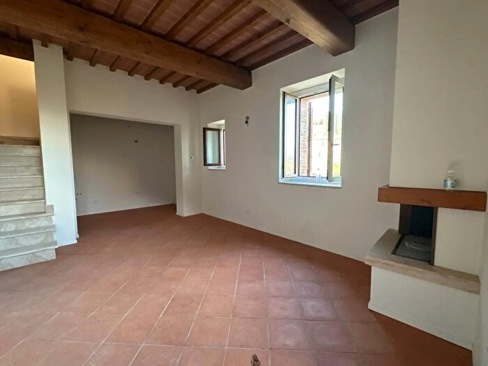 Appartamento trilocale in vendita in Sovicille