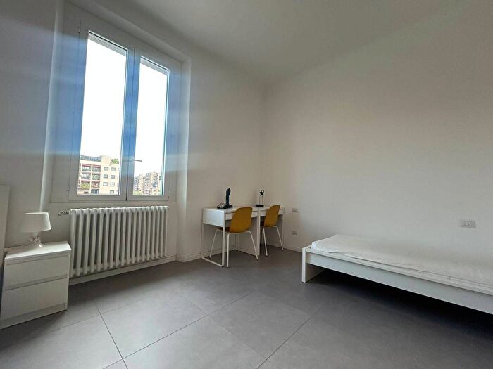 Appartamento trilocale in affitto in Viale Sarca, Bicocca, Milano
