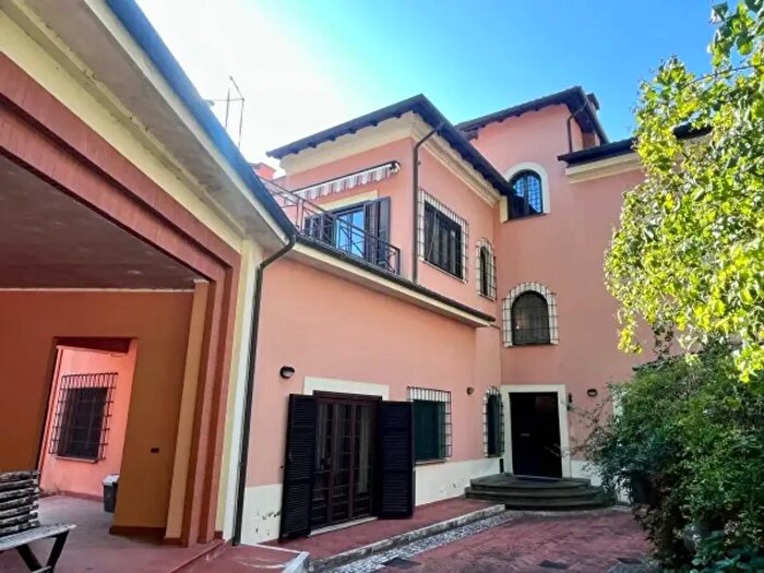 Casa con 6 locali in vendita in Via Borgo San Nicola, Sora