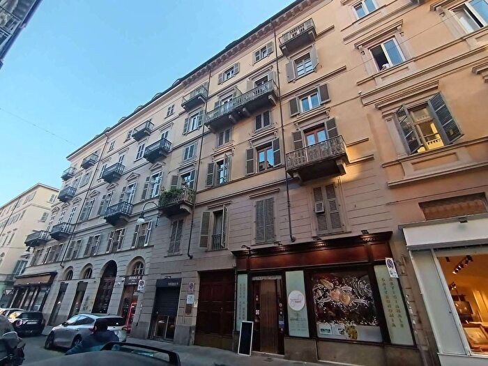 Appartamento bilocale in affitto in via Mazzini, Via della Rocca, Torino