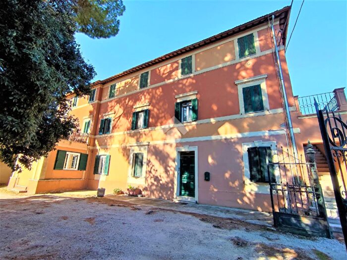 Appartamento trilocale in vendita in Via dellUva, Perugia