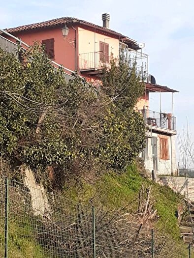 Casa quadrilocale in vendita in Via San Fiorenzo Bastia Mondovi, Bastia Mondovi