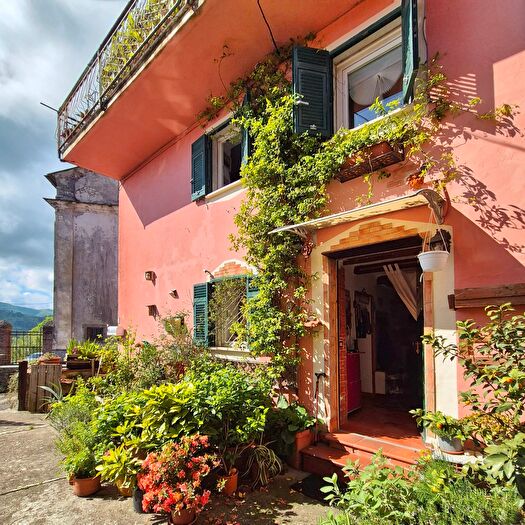 Casa in vendita in Via Collo, Fosdinovo