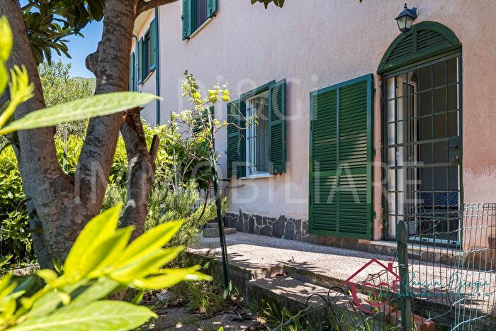 Appartamento trilocale in vendita in Frazione Leuso a, Vendone