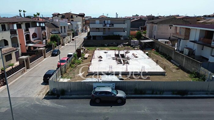 Casa quadrilocale in vendita in Villa Di Briano