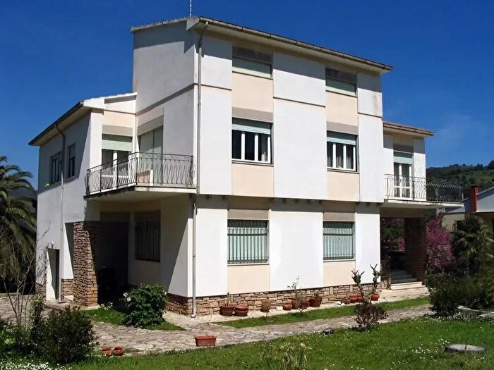 Casa con 17 locali in vendita in Campiglia Marittima
