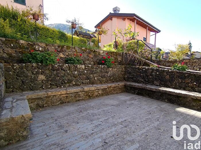 Appartamento quadrilocale in vendita in Viale Razzetti, Santo Stefano DAveto