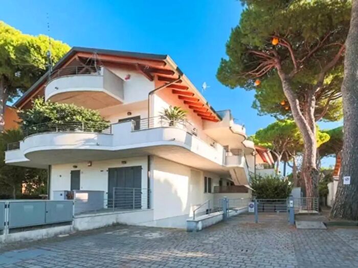 Appartamento quadrilocale in vendita in Via Palermo, Cervia