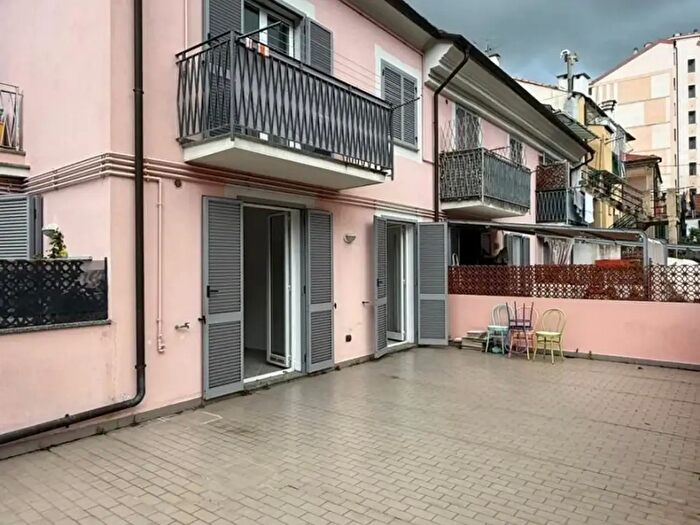 Appartamento bilocale in vendita in Via Garroni, Savona