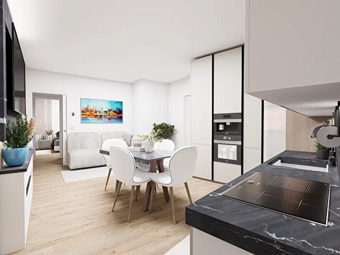 Appartamento trilocale in vendita in Via Boccaccio, Legnano