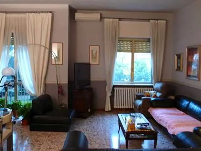 Appartamento trilocale in vendita in Corso Genova, Vigevano