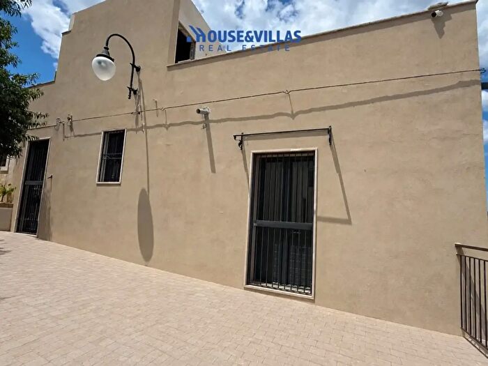 Casa trilocale in vendita in Via Enrico Amante, Noto