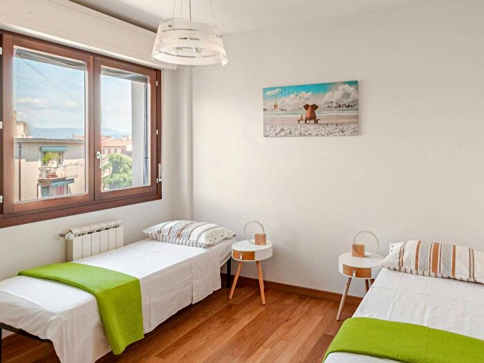 Appartamento trilocale in affitto in Via Vittorio Gui, Porta al Prato San Jacopino, Firenze