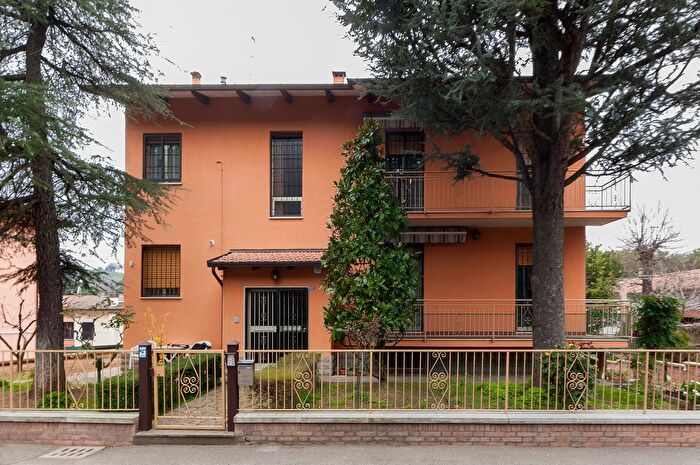 Casa con 12 locali in vendita in Via Varignana a, Castel San Pietro Terme