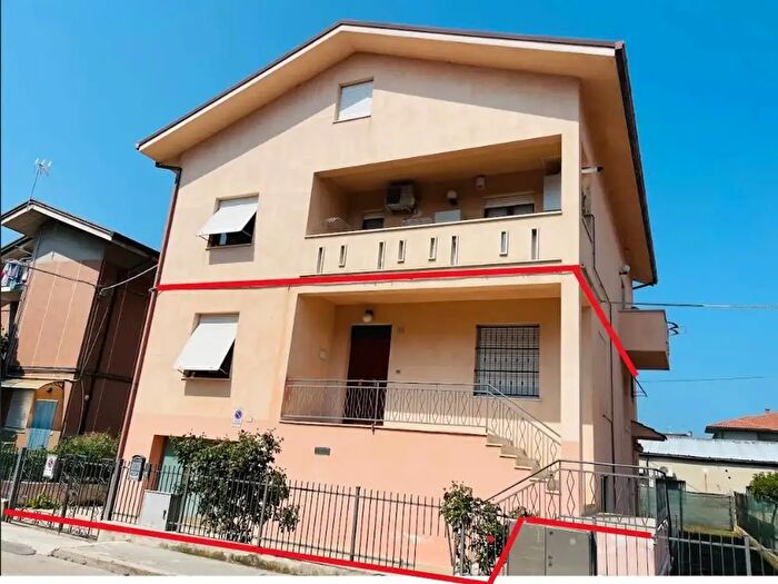 Appartamento con 6 locali in vendita in Via San Giuseppe Operaio, Civitanova Marche