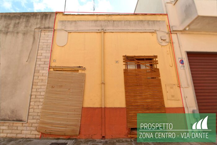 Casa bilocale in vendita in Via Dante Alighieri, Mesagne