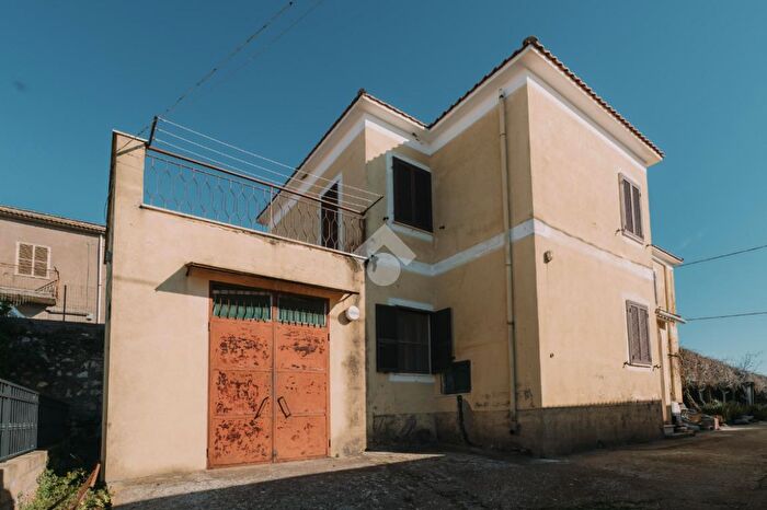 Casa quadrilocale in vendita in Strada Monterozzi Marina, Tarquinia