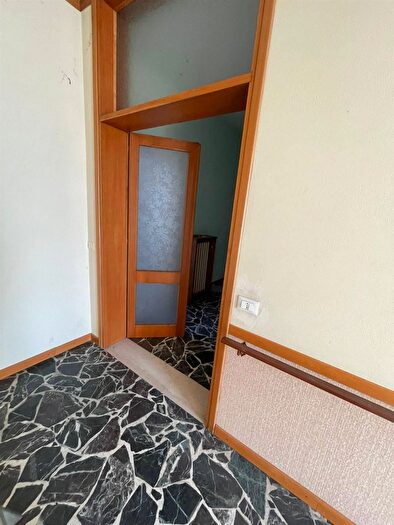 Casa con 5 locali in vendita in Reggiolo