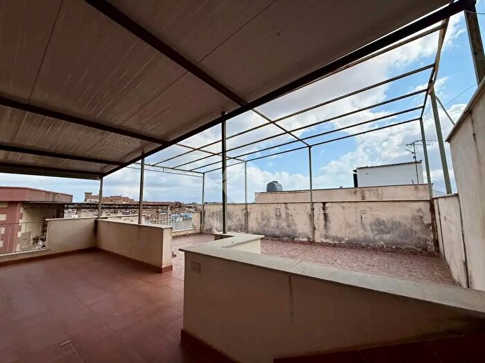 Appartamento con 6 locali in vendita in Via Milano, Carini