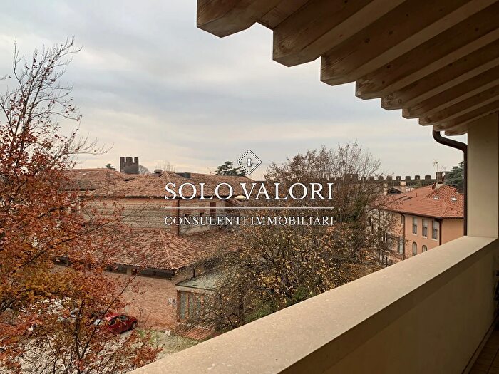 Appartamento con 5 locali in vendita in Vicolo Montebelluna, Castelfranco Veneto