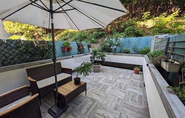 Appartamento con 5 locali in vendita in Via Antonio Pellegrini, Genova