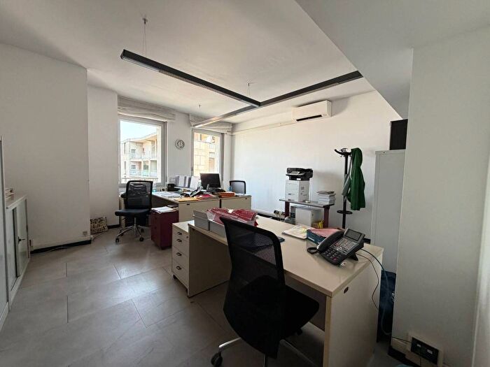 Casa con 6 locali in affitto in Via Generale Gustavo Fara, Melchiorre Gioia, Milano