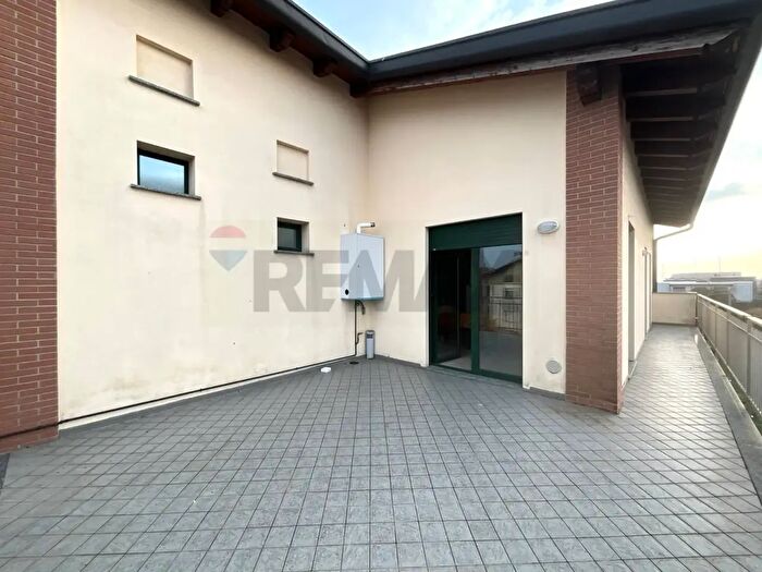 Appartamento trilocale in vendita in Gerenzano