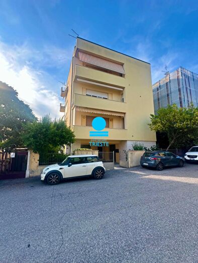 Appartamento con 5 locali in vendita in Martiri Fragheto, Pesaro