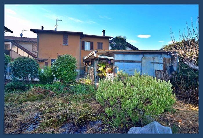 Casa con 5 locali in vendita in Via Cuffia, Morazzone