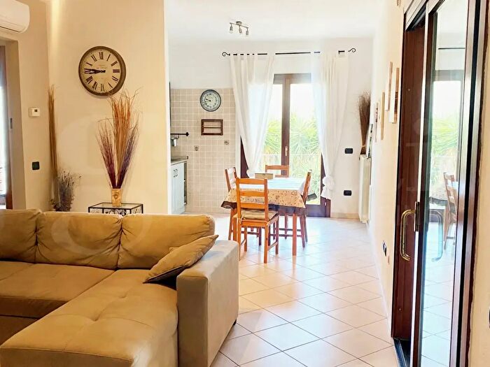 Appartamento bilocale in vendita in Via Caro, Olbia