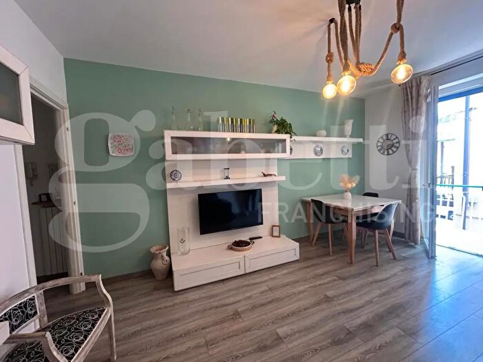 Appartamento bilocale in vendita in Via Quarto, Lecco