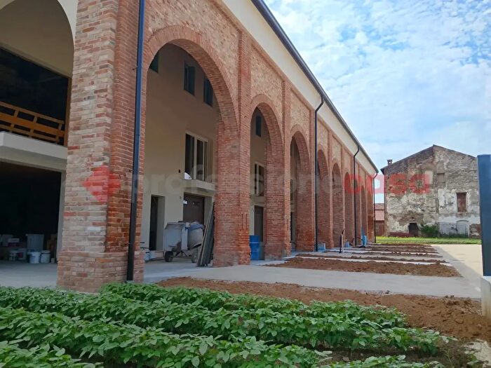 Casa con 5 locali in vendita in Via Rosa, Roveredo Di Gua'