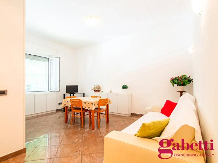 Appartamento bilocale in affitto in Via Inama, Milano